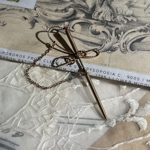 Vintage gold-filled Sword Pin - Picture 1 of 3